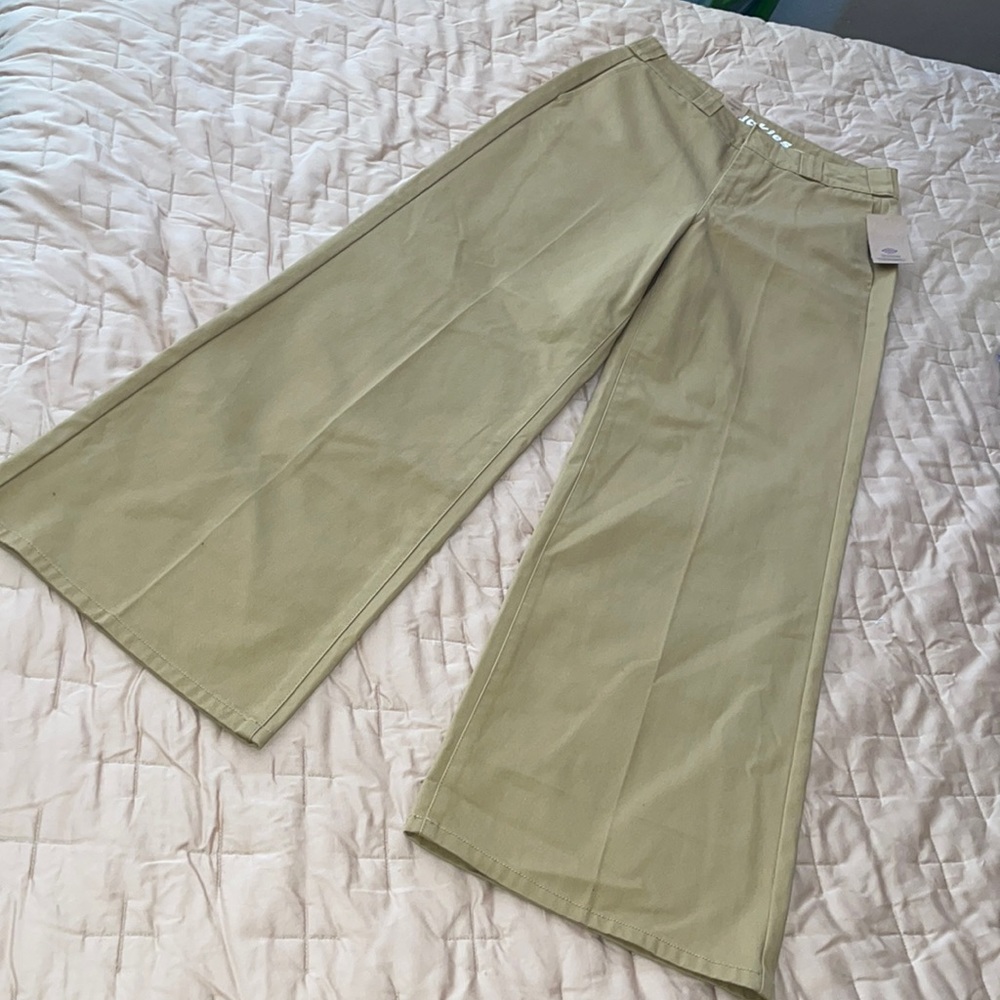 Dickies high rise wide Juniors Jeans.